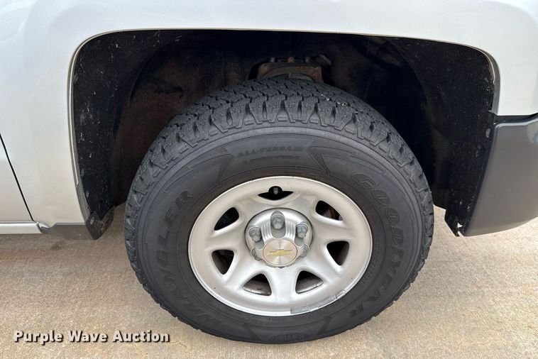 image for item DT6663 2016 Chevrolet Silverado 1500 Double Cab pickup truck