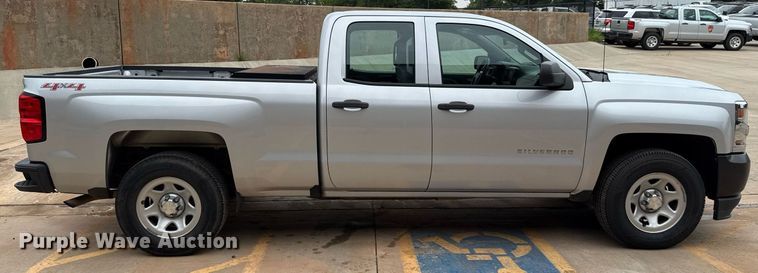 image for item DT6664 2016 Chevrolet Silverado 1500 Double Cab pickup truck