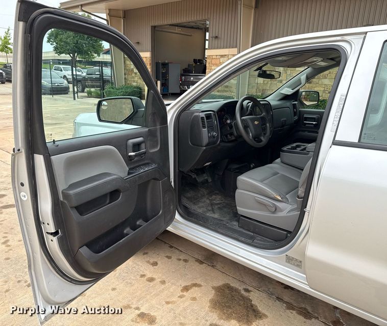 image for item DT6664 2016 Chevrolet Silverado 1500 Double Cab pickup truck