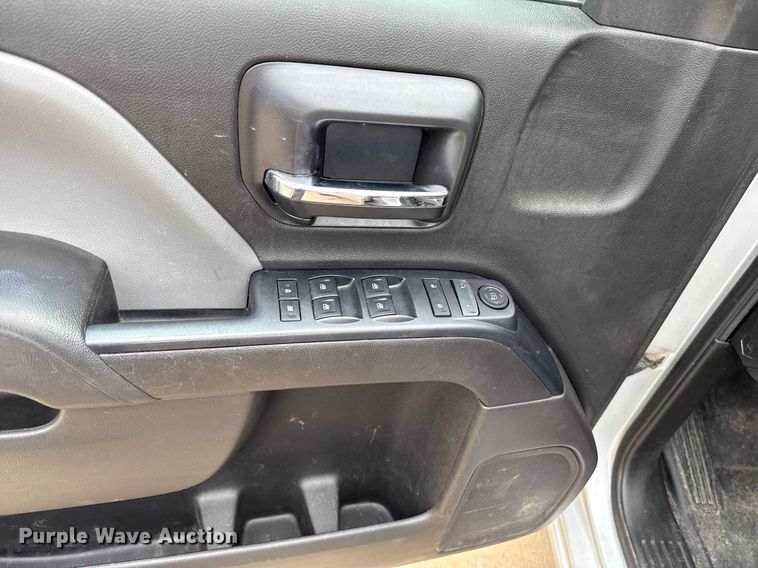 image for item DT6664 2016 Chevrolet Silverado 1500 Double Cab pickup truck