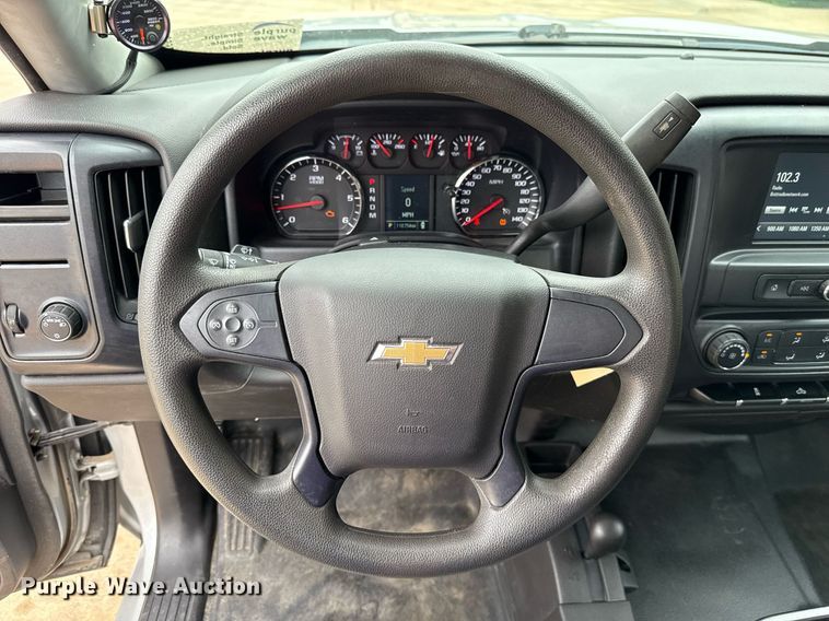 image for item DT6664 2016 Chevrolet Silverado 1500 Double Cab pickup truck