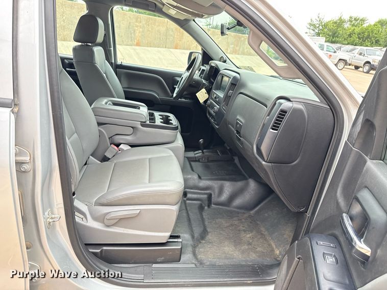 image for item DT6664 2016 Chevrolet Silverado 1500 Double Cab pickup truck