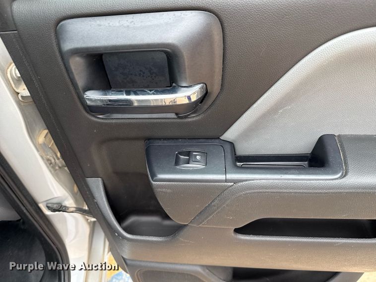 image for item DT6664 2016 Chevrolet Silverado 1500 Double Cab pickup truck