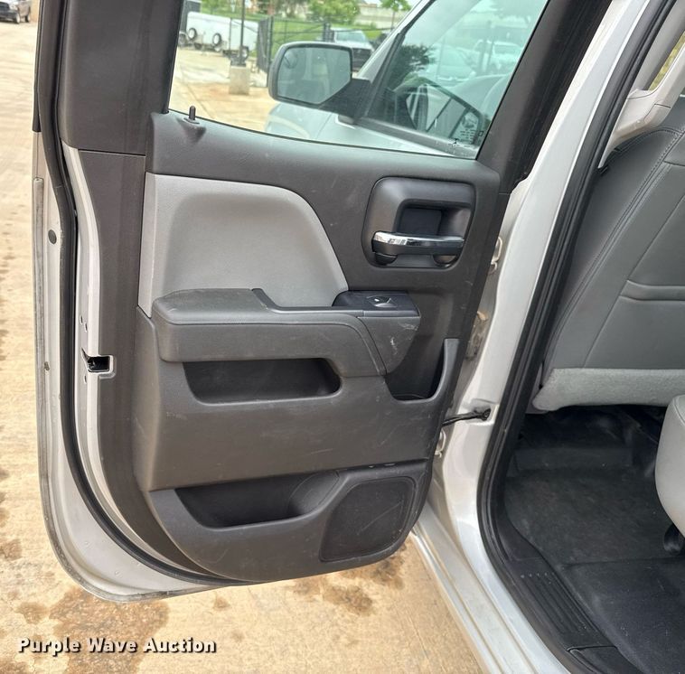 image for item DT6664 2016 Chevrolet Silverado 1500 Double Cab pickup truck