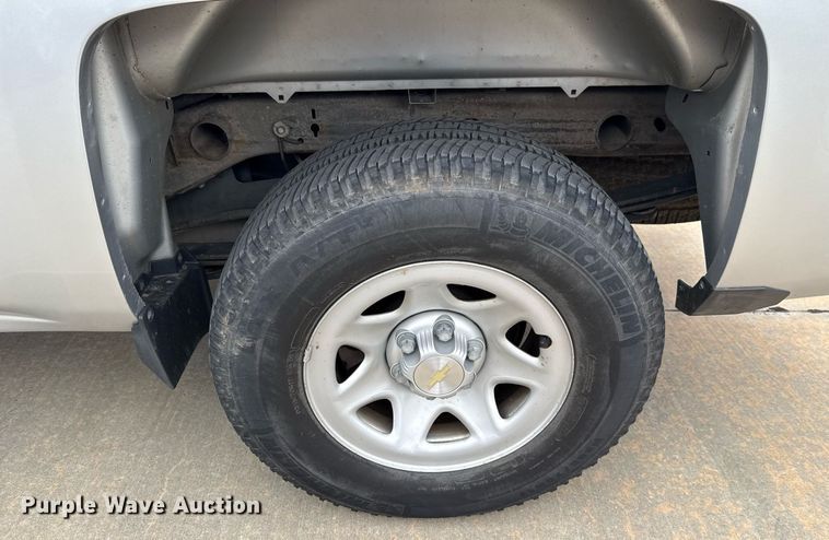 image for item DT6664 2016 Chevrolet Silverado 1500 Double Cab pickup truck