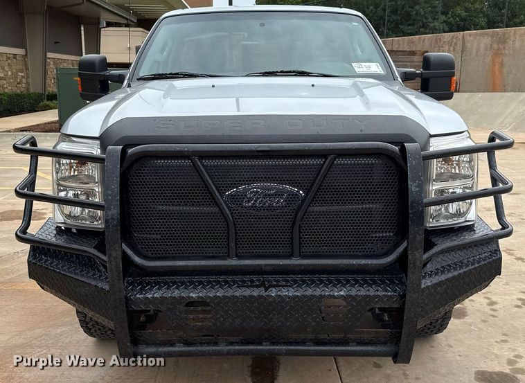 image for item DT6665 2013 Ford F250 Super Duty pickup truck