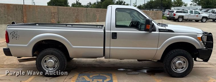 image for item DT6665 2013 Ford F250 Super Duty pickup truck