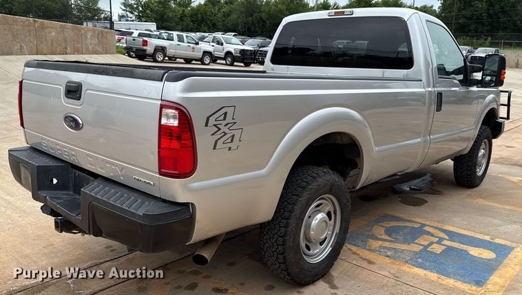 image for item DT6665 2013 Ford F250 Super Duty pickup truck