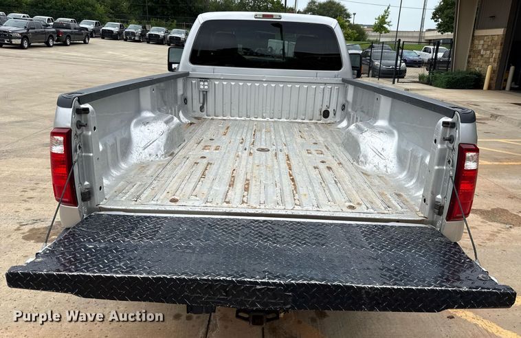 image for item DT6665 2013 Ford F250 Super Duty pickup truck