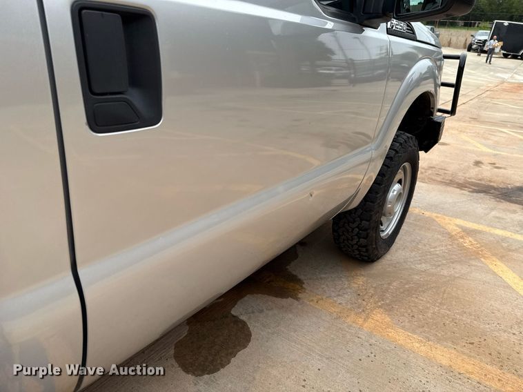 image for item DT6665 2013 Ford F250 Super Duty pickup truck