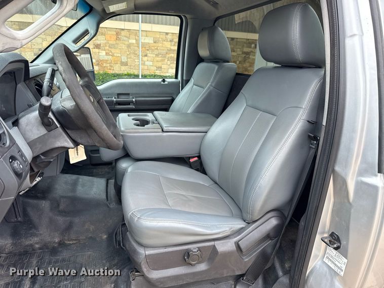 image for item DT6665 2013 Ford F250 Super Duty pickup truck