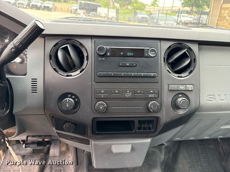 image for item DT6665 2013 Ford F250 Super Duty pickup truck