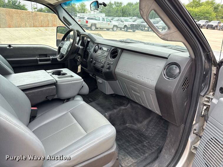 image for item DT6665 2013 Ford F250 Super Duty pickup truck