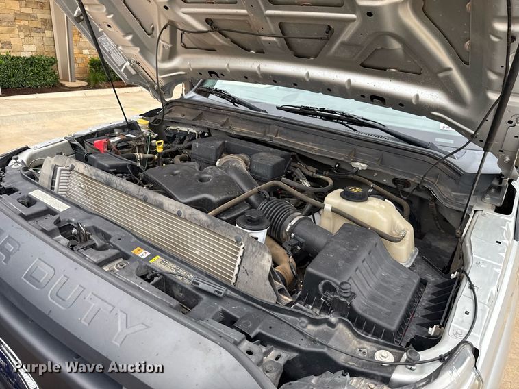 image for item DT6665 2013 Ford F250 Super Duty pickup truck