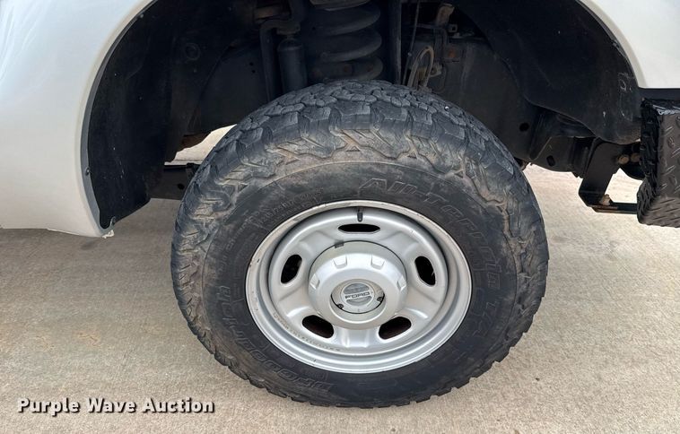 image for item DT6665 2013 Ford F250 Super Duty pickup truck