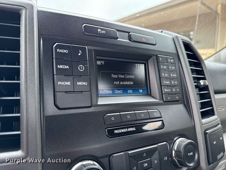 image for item DT6666 2019 Ford F350 Super Duty XL pickup truck