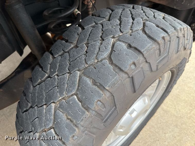 image for item DT6666 2019 Ford F350 Super Duty XL pickup truck