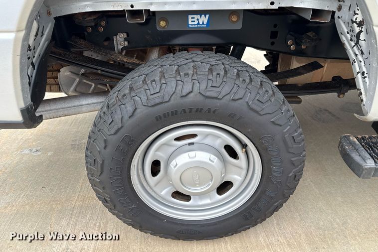 image for item DT6666 2019 Ford F350 Super Duty XL pickup truck