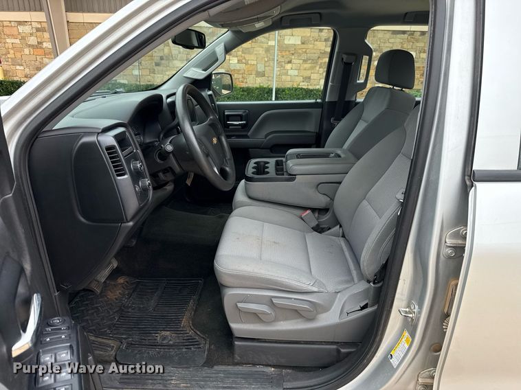 image for item DT6667 2018 Chevrolet Silverado 1500 Crew Cab pickup truck