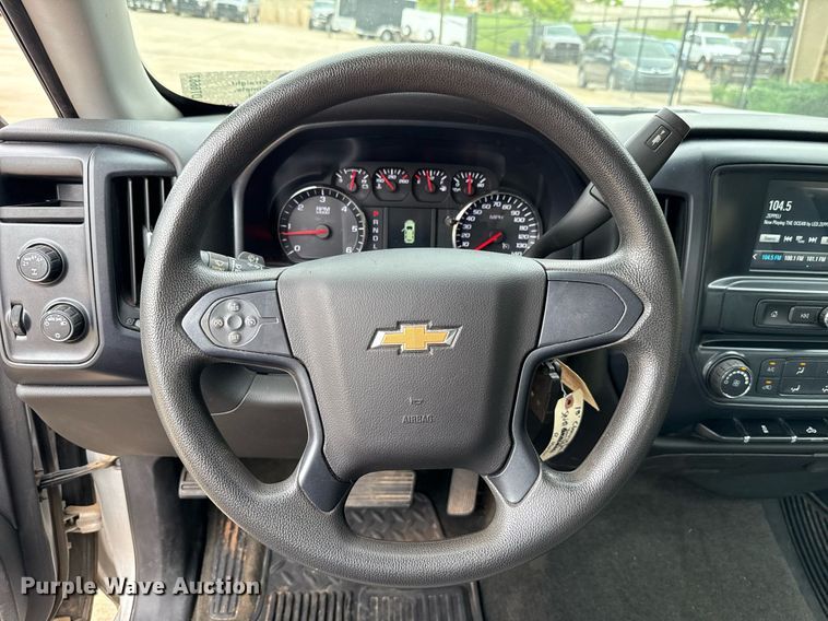 image for item DT6667 2018 Chevrolet Silverado 1500 Crew Cab pickup truck