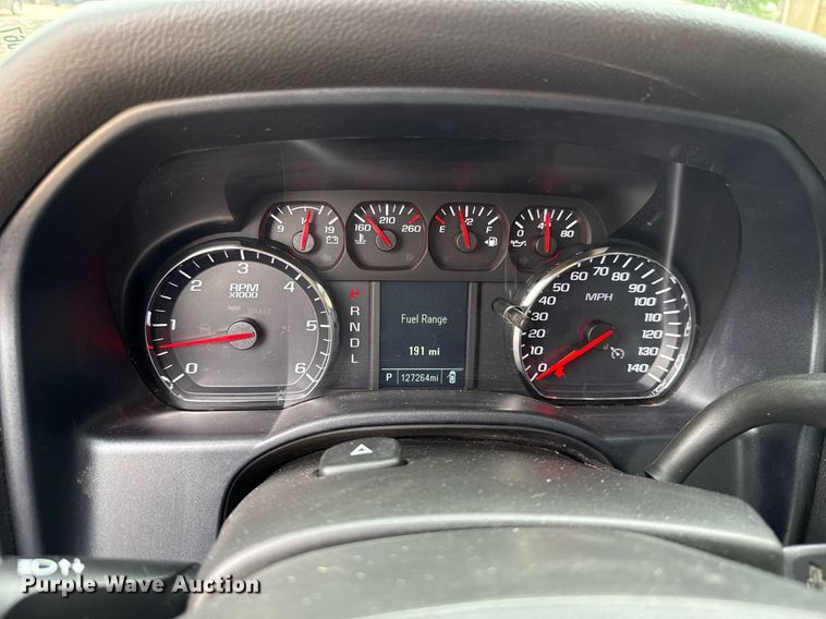 image for item DT6667 2018 Chevrolet Silverado 1500 Crew Cab pickup truck