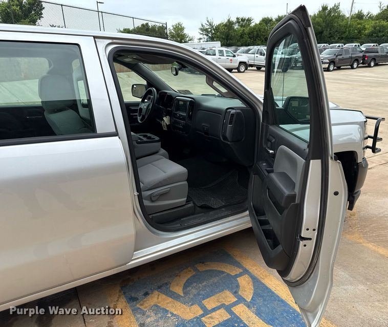 image for item DT6667 2018 Chevrolet Silverado 1500 Crew Cab pickup truck