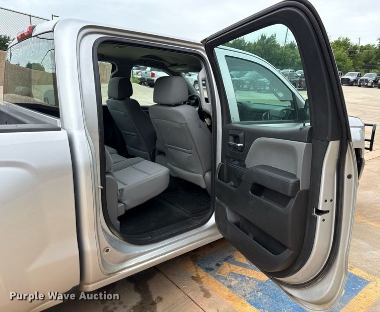 image for item DT6667 2018 Chevrolet Silverado 1500 Crew Cab pickup truck