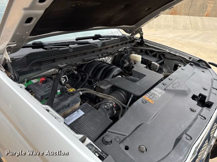 image for item DT6667 2018 Chevrolet Silverado 1500 Crew Cab pickup truck