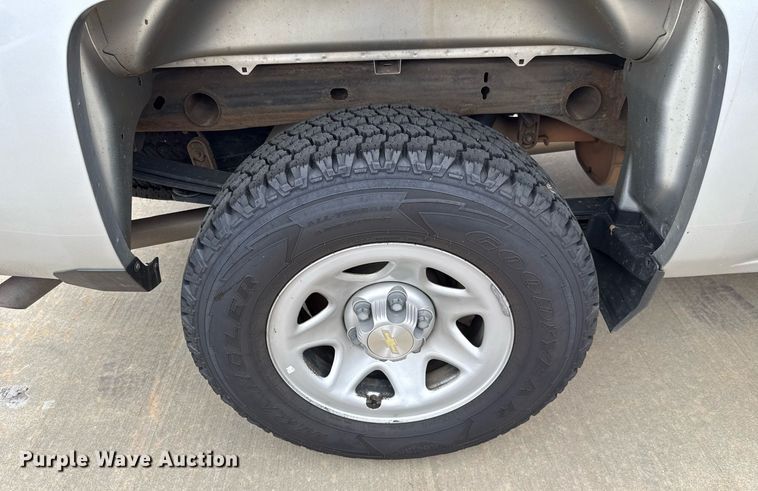 image for item DT6667 2018 Chevrolet Silverado 1500 Crew Cab pickup truck