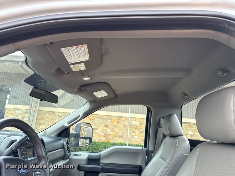 image for item DT6668 2017 Ford F250 Super Duty XL pickup truck