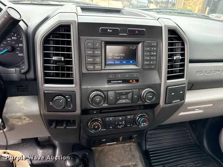 image for item DT6668 2017 Ford F250 Super Duty XL pickup truck