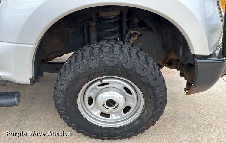 image for item DT6668 2017 Ford F250 Super Duty XL pickup truck