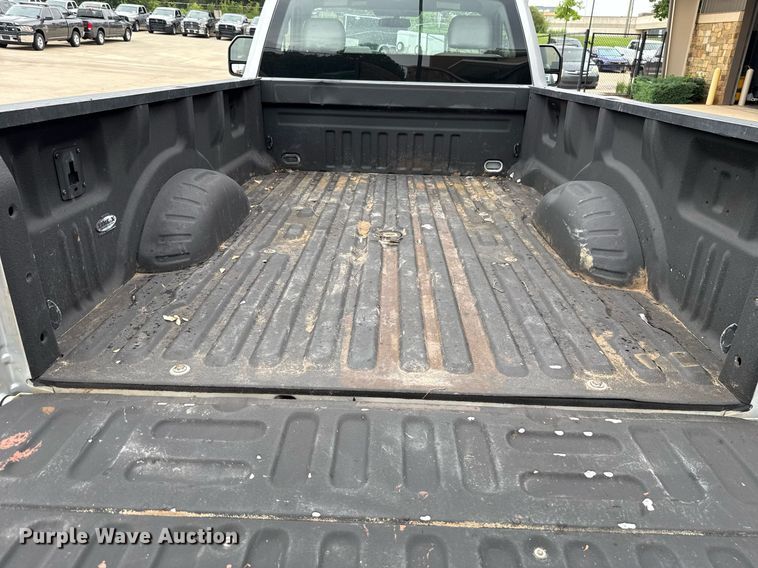 image for item DT6669 2018 Ford F350 Super Duty XL pickup truck