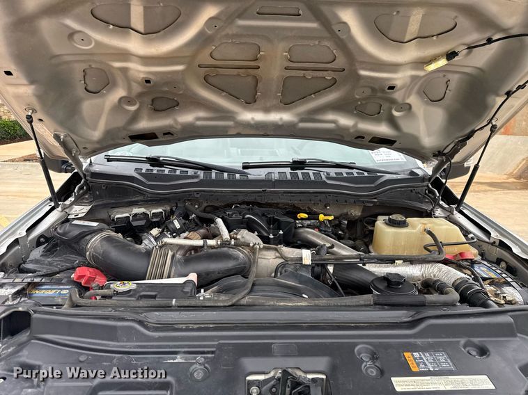 image for item DT6669 2018 Ford F350 Super Duty XL pickup truck