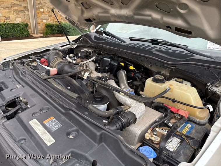 image for item DT6669 2018 Ford F350 Super Duty XL pickup truck