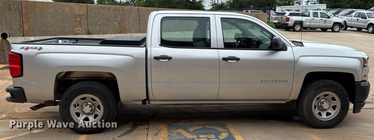 image for item DT6670 2017 Chevrolet Silverado 1500 Crew Cab pickup truck