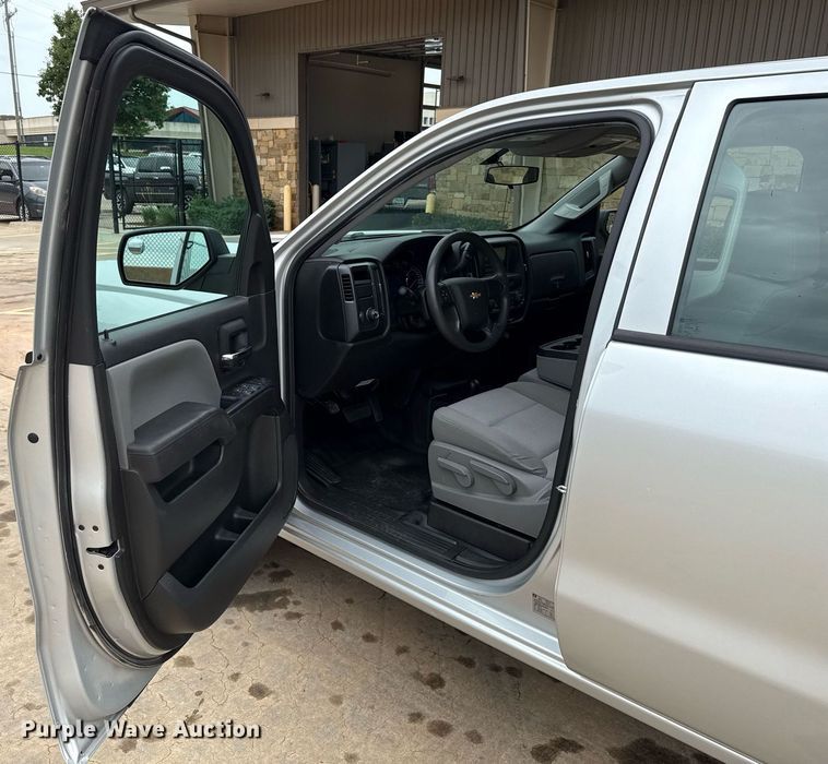 image for item DT6670 2017 Chevrolet Silverado 1500 Crew Cab pickup truck