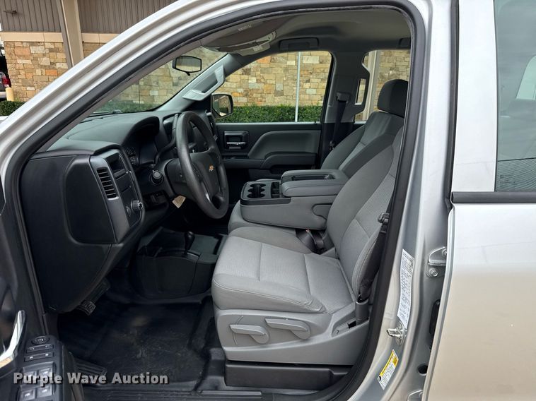 image for item DT6670 2017 Chevrolet Silverado 1500 Crew Cab pickup truck