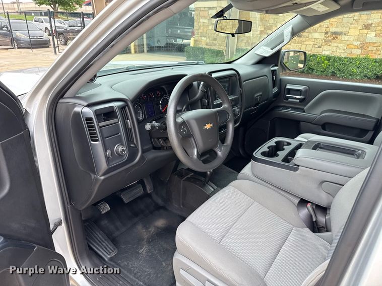 image for item DT6670 2017 Chevrolet Silverado 1500 Crew Cab pickup truck