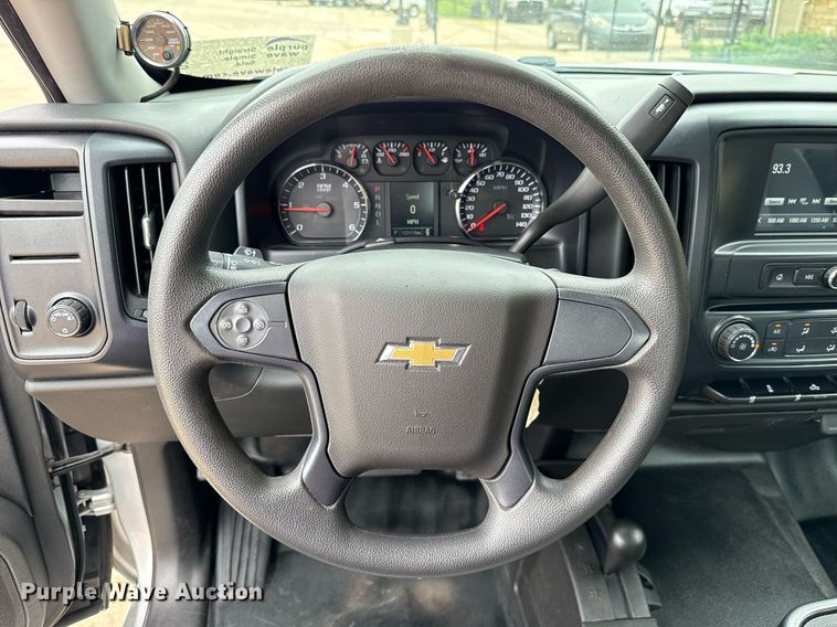 image for item DT6670 2017 Chevrolet Silverado 1500 Crew Cab pickup truck