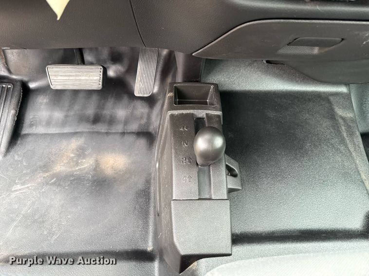 image for item DT6670 2017 Chevrolet Silverado 1500 Crew Cab pickup truck