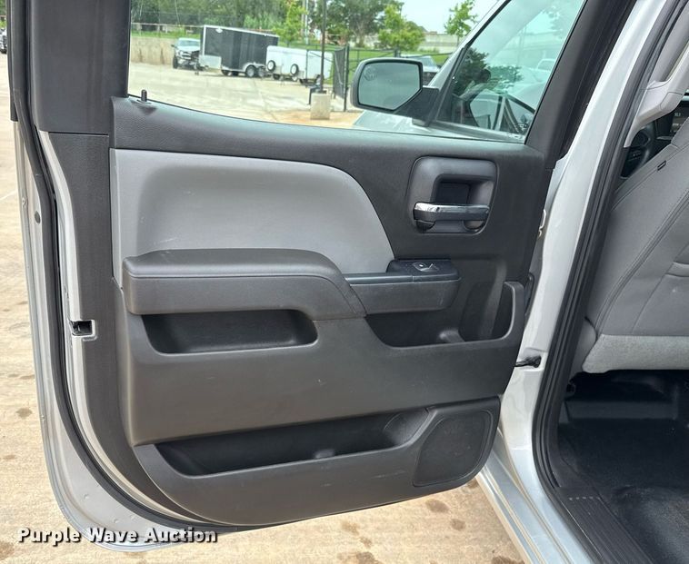 image for item DT6670 2017 Chevrolet Silverado 1500 Crew Cab pickup truck