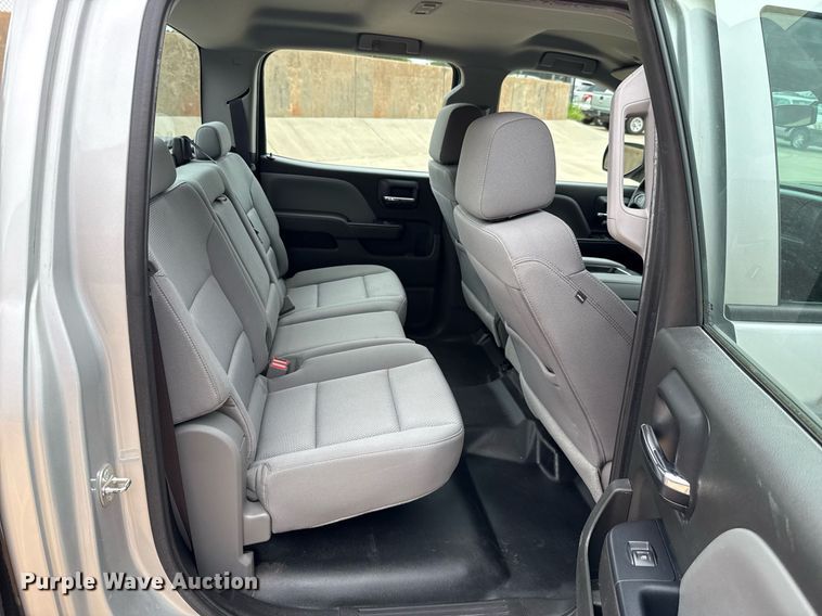 image for item DT6670 2017 Chevrolet Silverado 1500 Crew Cab pickup truck