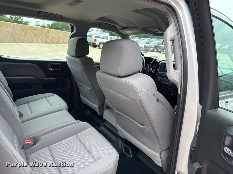 image for item DT6670 2017 Chevrolet Silverado 1500 Crew Cab pickup truck