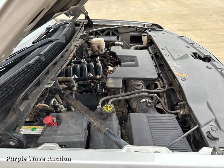 image for item DT6670 2017 Chevrolet Silverado 1500 Crew Cab pickup truck