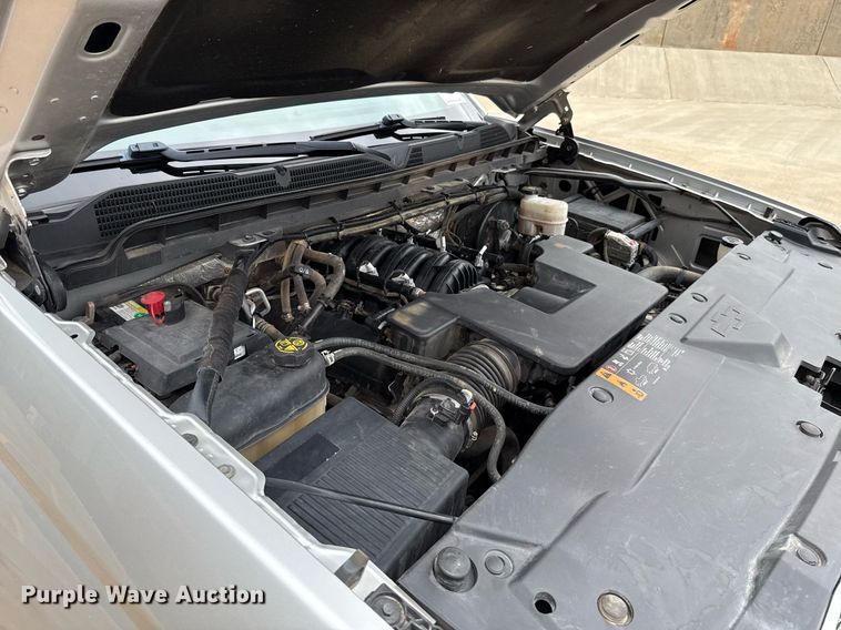 image for item DT6670 2017 Chevrolet Silverado 1500 Crew Cab pickup truck