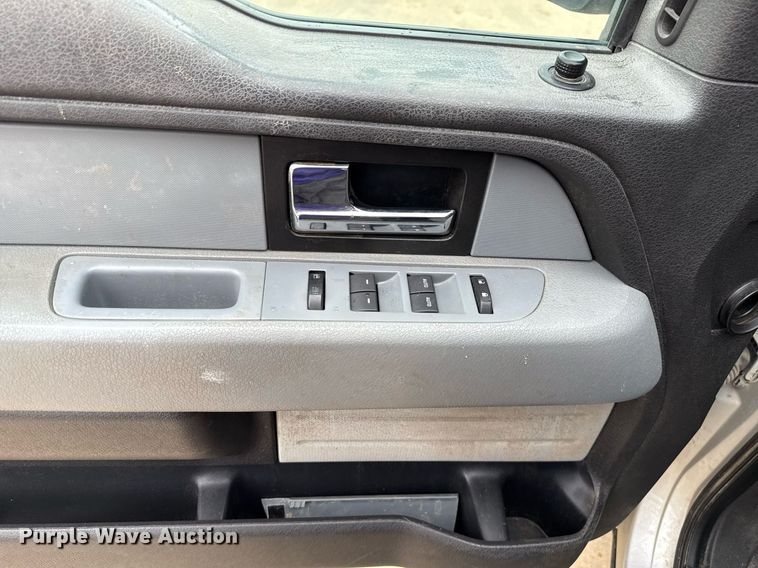 image for item DT6671 2012 Ford F150 SuperCab pickup truck