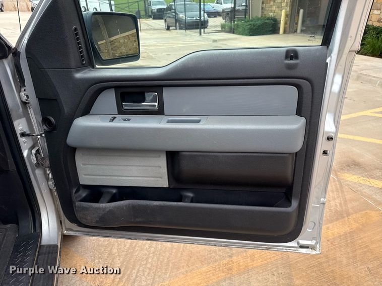 image for item DT6671 2012 Ford F150 SuperCab pickup truck