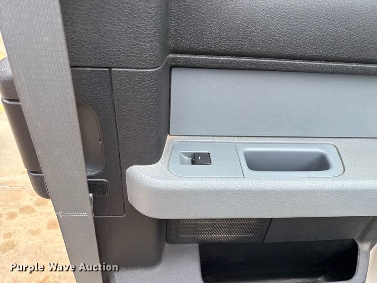 image for item DT6671 2012 Ford F150 SuperCab pickup truck