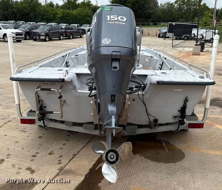 image for item DT6673 2006 Blue Wave 190 Classic boat